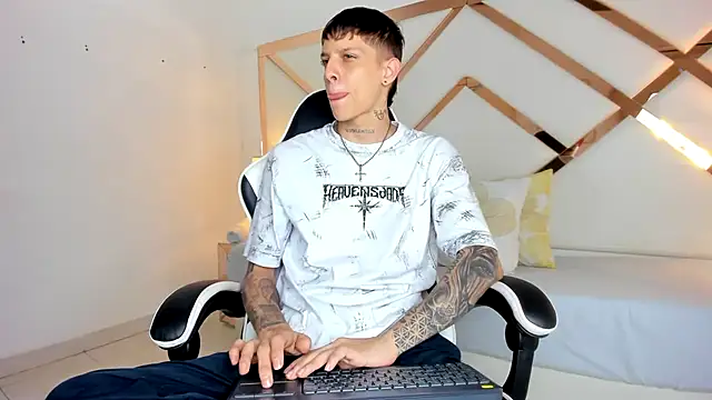 Adam hard  online show from September 16, 7:25 pm