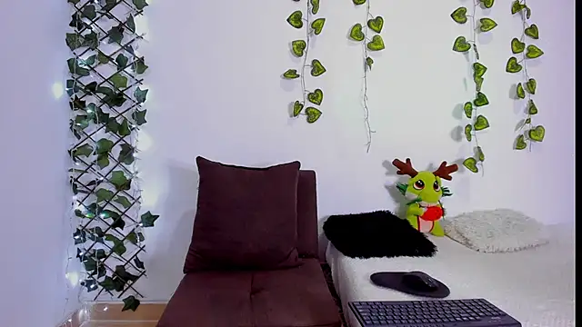 Valentino  X online show from November 5, 4:25 am