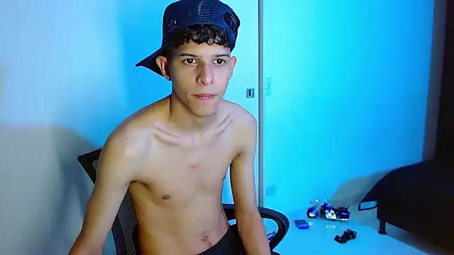 LiamGadiell online show from March 9, 12:53 am