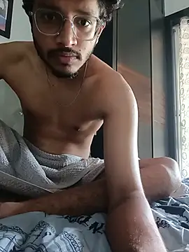 skinnyyyyyyyyy online show from July 24, 6:31 am