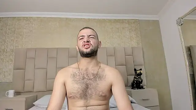 MaximusDick1  online show from November 12, 3:56 am