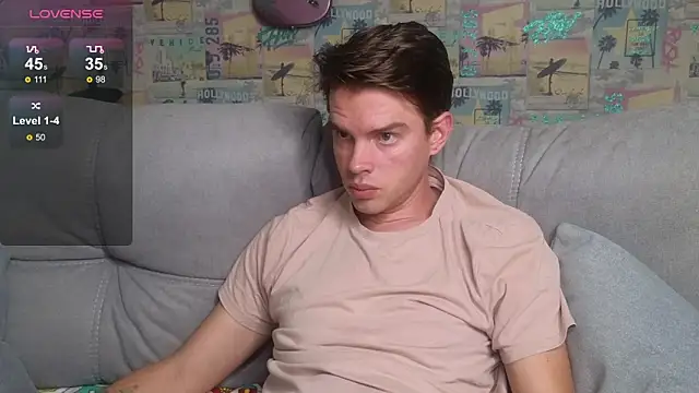 Snapshot of Mike_Burn chatting on October 18, 2:33 pm Mike Burn online show from October 18, 2:33 pm