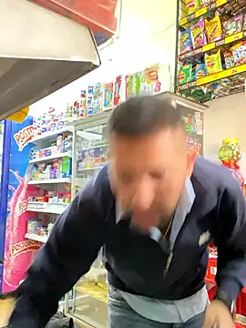 JuanZapata33 online show from March 25, 9:52 pm