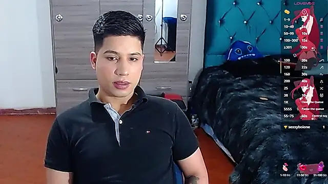 Snapshot of Randy_horny chatting on October 4, 9:19 pm Randy horny online show from October 4, 9:19 pm