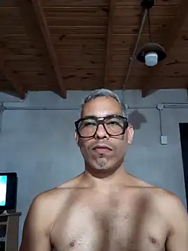 Boy-Bug online show from January 3, 11:23 pm