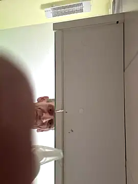 hotbi1981 online show from March 14, 3:13 am