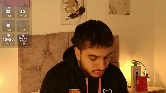 Amadeo Wild online show from April 23, 4:28 am