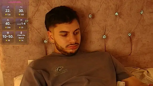 Amadeo Wild online show from April 27, 4:31 am