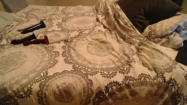 33  Max online show from February 14, 11:33 pm