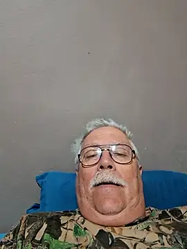 Snapshot of NawtyB1965 chatting on October 1, 3:32 am NawtyB1965 online show from October 1, 3:32 am