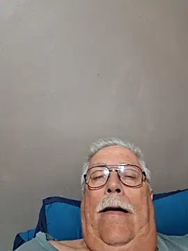 Snapshot of NawtyB1965 chatting on October 4, 4:17 am NawtyB1965 online show from October 4, 4:17 am