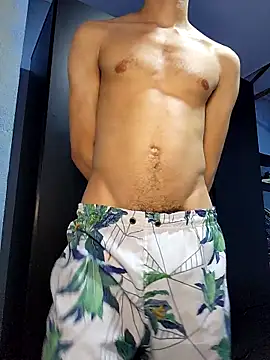 boyminerin00 online show from September 20, 1:16 am