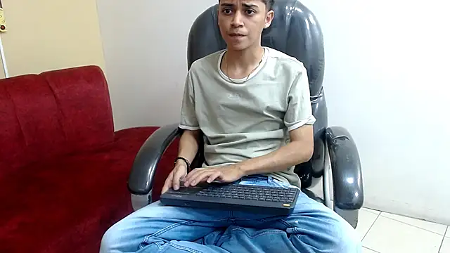 Snapshot of DamiBright chatting on September 15, 7:26 pm DamiBright online show from September 15, 7:26 pm