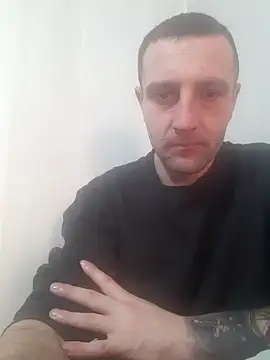Snapshot of serjdj90 chatting on January 1, 6:26 am serjdj90 online show from January 1, 6:26 am