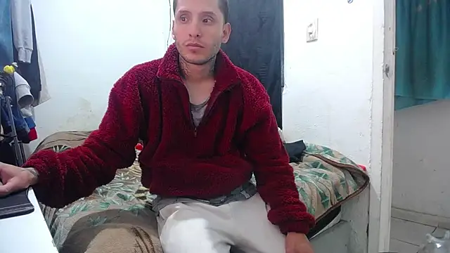 Snapshot of esjrobles chatting on October 14, 8:38 pm esjrobles online show from October 14, 8:38 pm