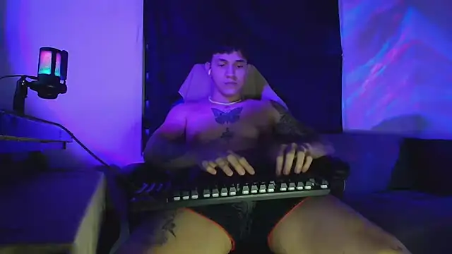 Aangelhot online show from February 9, 6:11 am