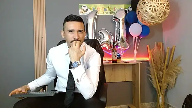 Reiko 85  online show from April 24, 2:52 pm