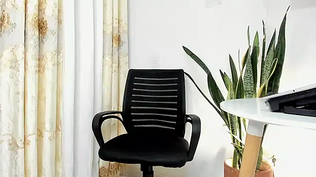 JuanDiegoKing online show from November 15, 1:40 am