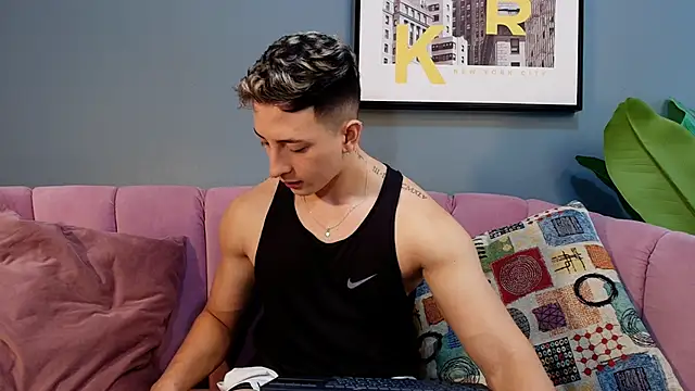 Snapshot of Zack_Miller24 chatting on January 22, 2:14 pm Zack Miller24 online show from January 22, 2:14 pm