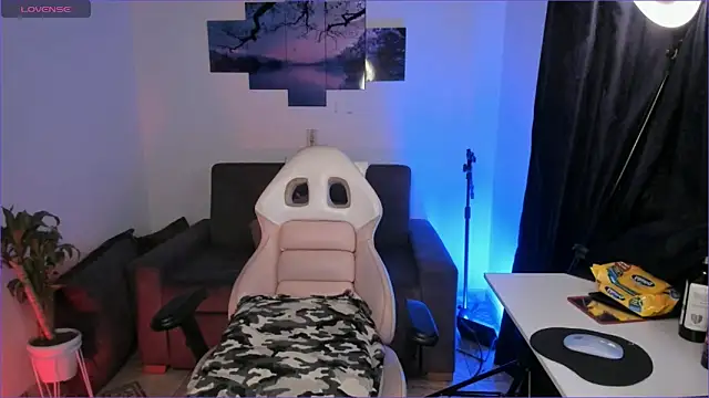 odelei online show from September 12, 9:42 am