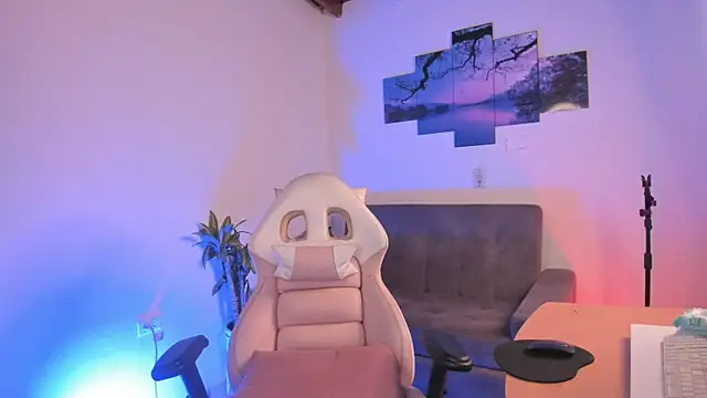 odelei online show from February 28, 7:37 am