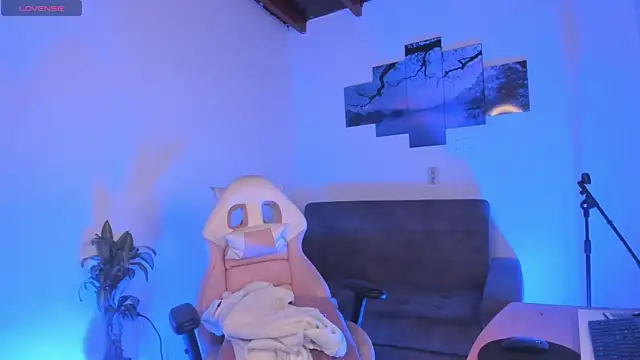 odelei online show from March 13, 7:42 am