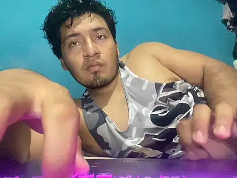 YoElMasHot online show from April 23, 9:06 pm