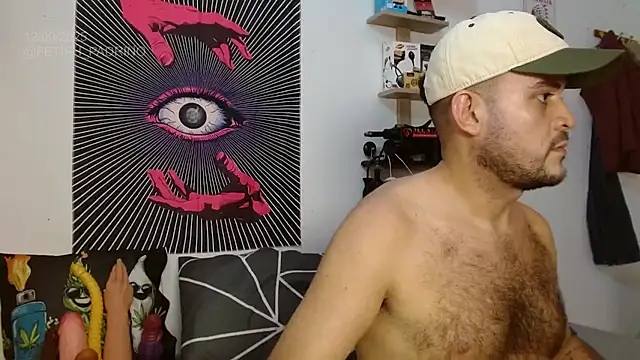 Snapshot of fetish_padrino chatting on September 12, 11:27 pm fetish padrino online show from September 12, 11:27 pm