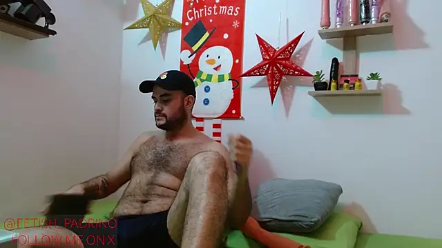 Snapshot of fetish_padrino chatting on December 25, 3:29 am fetish padrino online show from December 25, 3:29 am