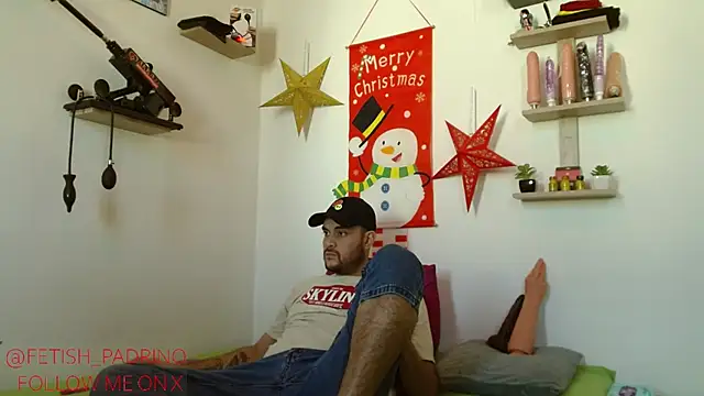 Snapshot of fetish_padrino chatting on December 10, 3:44 pm fetish padrino online show from December 10, 3:44 pm