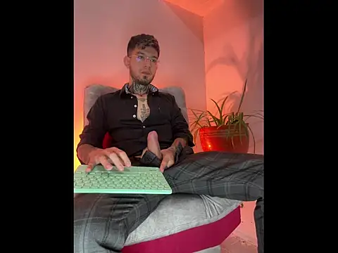 Anthony-Martin online show from November 4, 2:07 pm