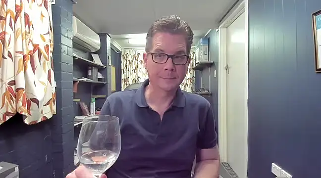 Snapshot of tilobinder chatting on March 2, 1:20 pm tilobinder online show from March 2, 1:20 pm