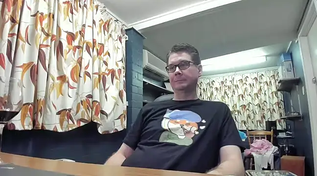 Snapshot of tilobinder chatting on January 26, 12:43 pm tilobinder online show from January 26, 12:43 pm