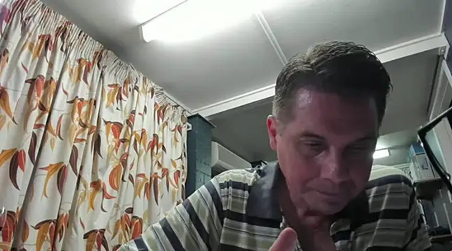 Snapshot of tilobinder chatting on December 28, 12:25 pm tilobinder online show from December 28, 12:25 pm