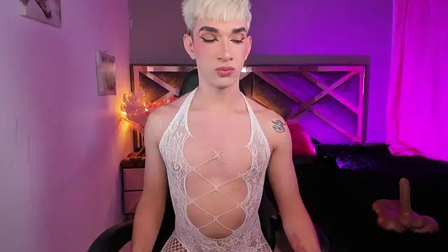 Cherry zayden  online show from April 19, 12:10 am