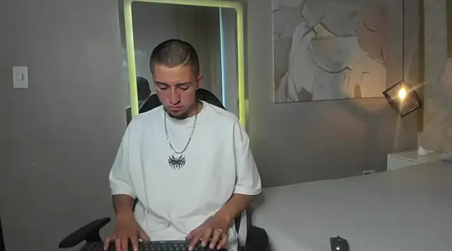 Snapshot of King_Dante_ chatting on December 5, 9:06 pm King Dante online show from December 5, 9:06 pm