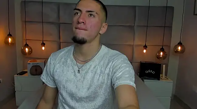 Snapshot of King_Dante_ chatting on March 7, 8:00 pm King Dante online show from March 7, 8:00 pm