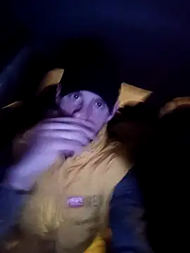 Escortfiuk online show from December 4, 10:06 pm