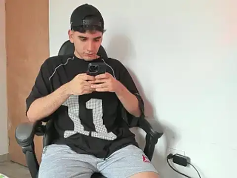 leo030809 online show from March 20, 3:47 pm