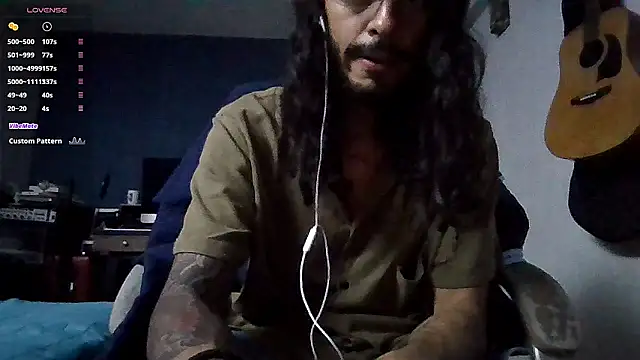 Snapshot of Donstark6669 chatting on October 7, 7:45 am Donstark6669 online show from October 7, 7:45 am