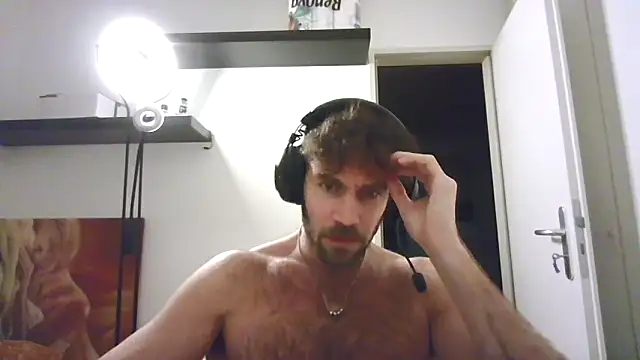 alpha-hunk online show from December 2, 4:10 pm