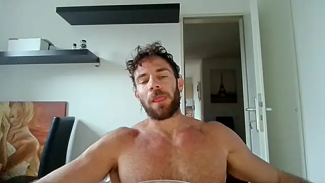 Snapshot of alpha-hunk chatting on October 4, 2:33 pm alpha-hunk online show from October 4, 2:33 pm