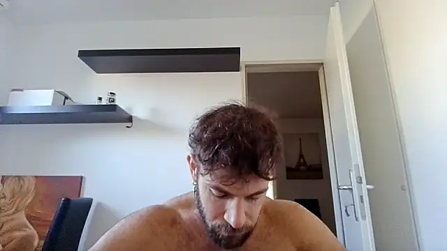 Snapshot of alpha-hunk chatting on October 5, 2:43 pm alpha-hunk online show from October 5, 2:43 pm