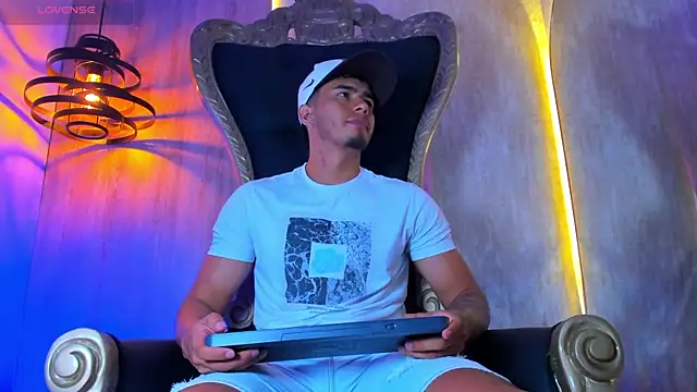 thaddeus king online show from October 1, 12:36 am