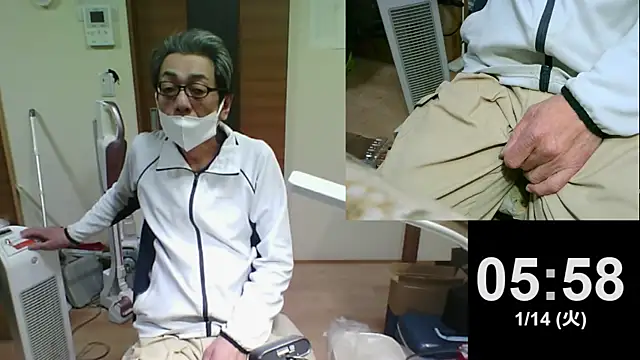 Snapshot of mama010-chan chatting on January 14, 8:59 pm mama010-chan online show from January 14, 8:59 pm