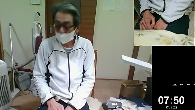 Snapshot of mama010-chan chatting on February 7, 10:52 pm mama010-chan online show from February 7, 10:52 pm