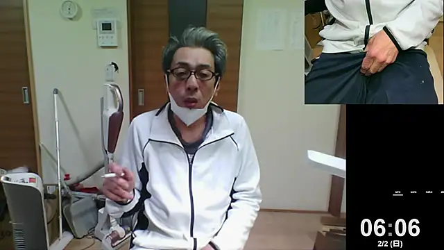Snapshot of mama010-chan chatting on February 1, 9:08 pm mama010-chan online show from February 1, 9:08 pm