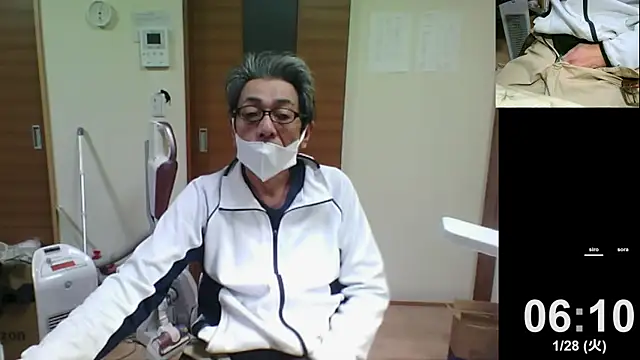 Snapshot of mama010-chan chatting on January 27, 9:11 pm mama010-chan online show from January 27, 9:11 pm