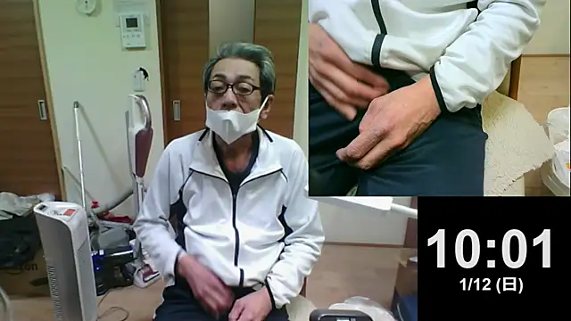 Snapshot of mama010-chan chatting on January 13, 1:02 am mama010-chan online show from January 13, 1:02 am