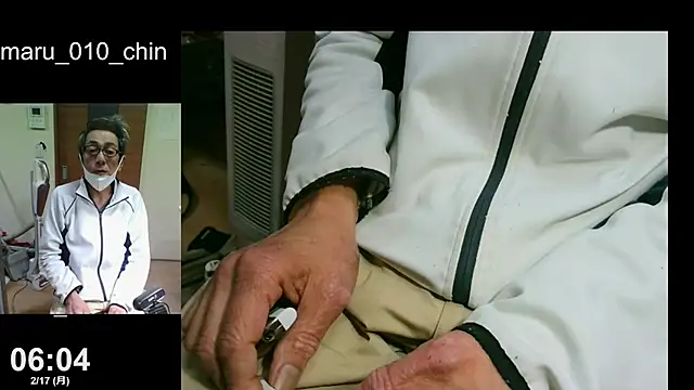 Snapshot of mama010-chan chatting on February 16, 9:05 pm mama010-chan online show from February 16, 9:05 pm